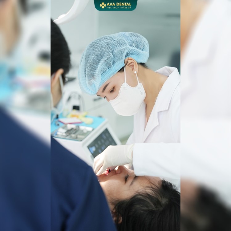 Phau thuat dat tru Implant 1