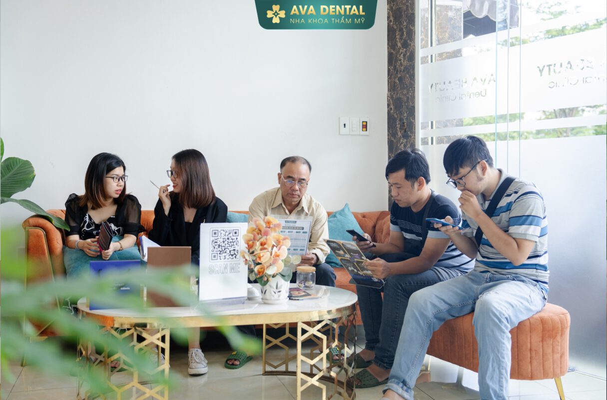 Khám phá các loại răng sứ phổ biến thị trường hiện nay 10 372062611 677696027723071 6294470663774442294 n